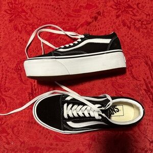 NWOT Vans Platform Sneakers